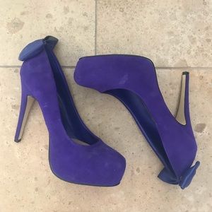 DV purple heels